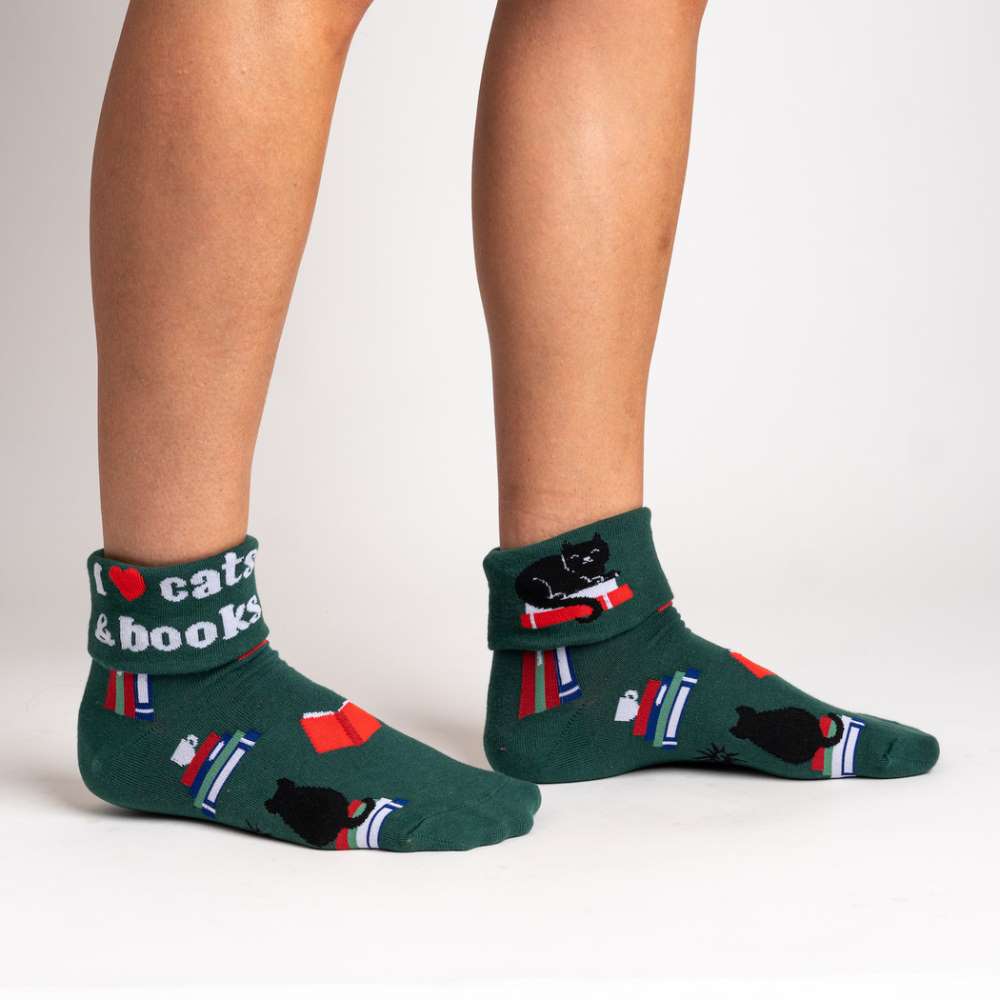 I Love Cats & Books Turn Cuff Socks